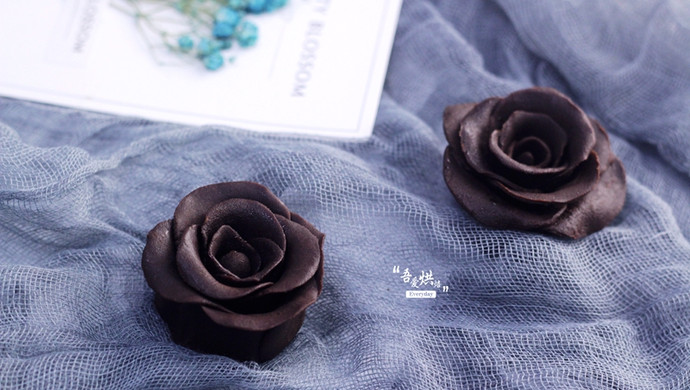 高贵冷艳的——巧克力玫瑰花