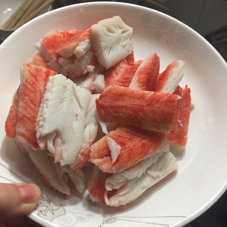 芦笋炒虾仁蟹柳的做法图解3
