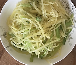 土豆丝炒芹菜的做法