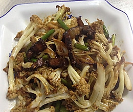 干锅花菜腊肉的做法