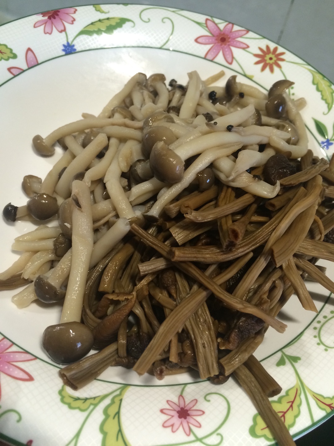 火腿菌菇小炒,火腿菌菇小炒的家常做法 - 美食杰火腿菌菇小炒做法大全