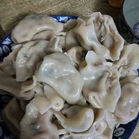 香菜猪肉饺子的做法图解2