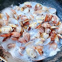 #刘畊宏女孩减脂饮食#圆葱凉拌蚬子的做法图解4