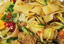 #李锦记X豆果 夏日轻食美味榜#自制凉皮的做法