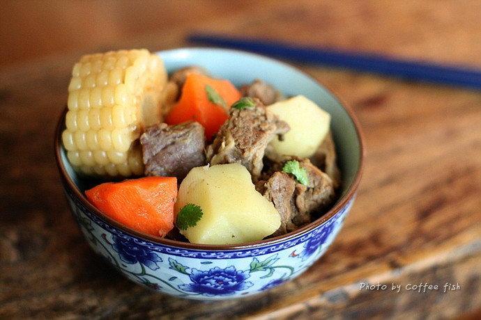 土豆炖牛肉的做法