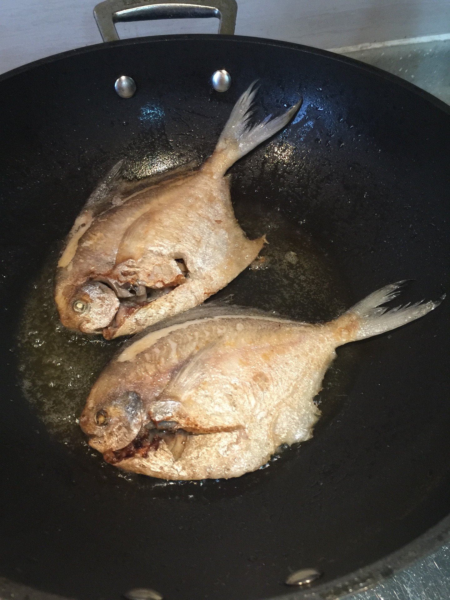 香煎小海鱼怎么做_香煎小海鱼的做法_约会食光_豆果美食