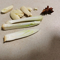 酸菜炖筒骨的做法图解4