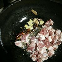 土豆烧小肉的做法图解6