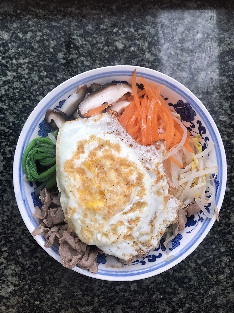 没有石锅的石锅拌饭的做法