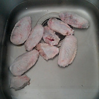 浓香烤鸡翅——爱不释口的烤鸡翅的做法图解1
