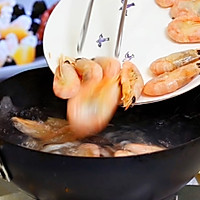 #旅行中的美味#泰式加拿大北极虾捞汁海鲜荟的做法图解2