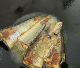 煎秋刀鱼的做法