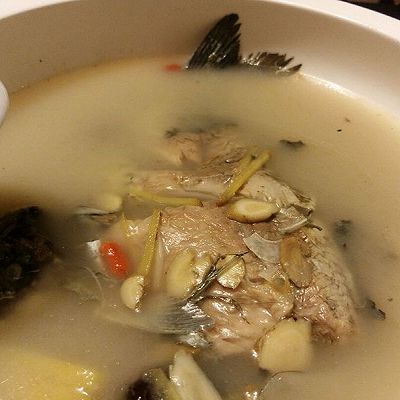 黄芪鲫鱼汤