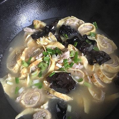 鸡蛋卷卷