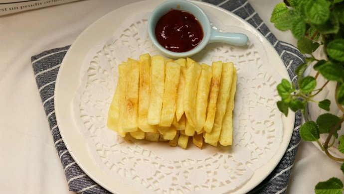 不用油炸的薯条，小孩吃了一盘不够分