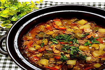 马其顿经典“炖菜”Turli tava