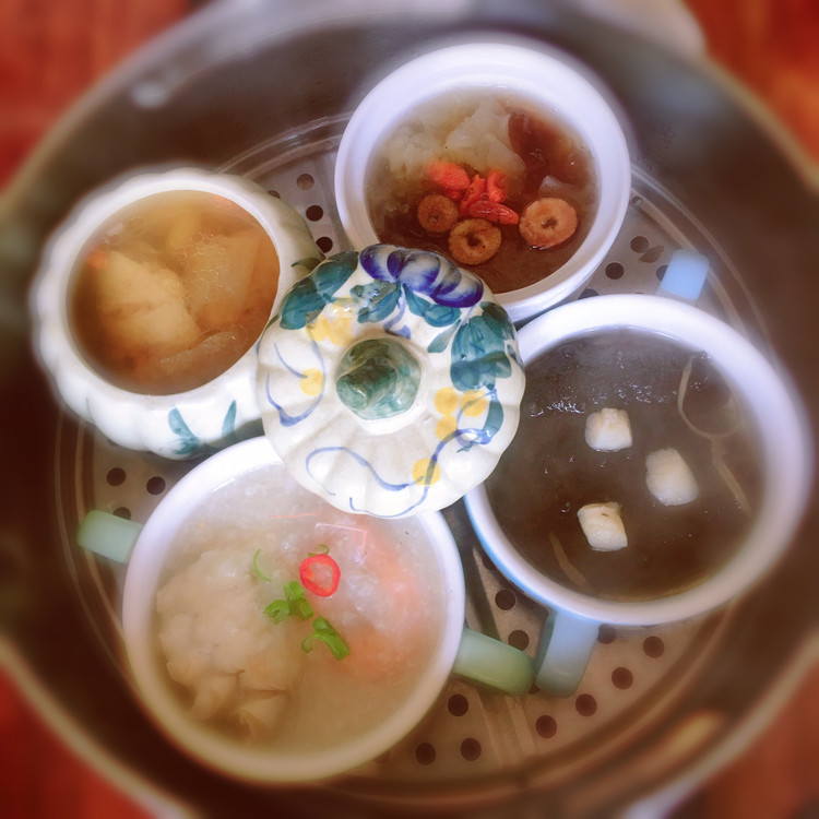 一锅四样，汤汤水水滋补有味儿，健康无油，不需要会做饭滴的做法