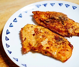 煎鸡胸肉的做法