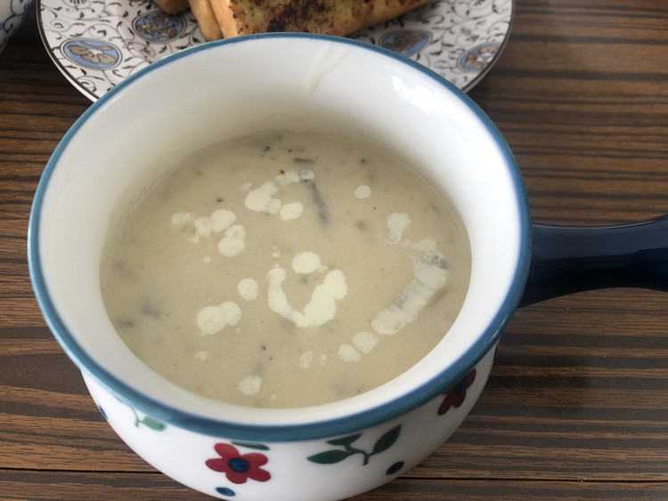 法式奶油蘑菇浓汤的做法