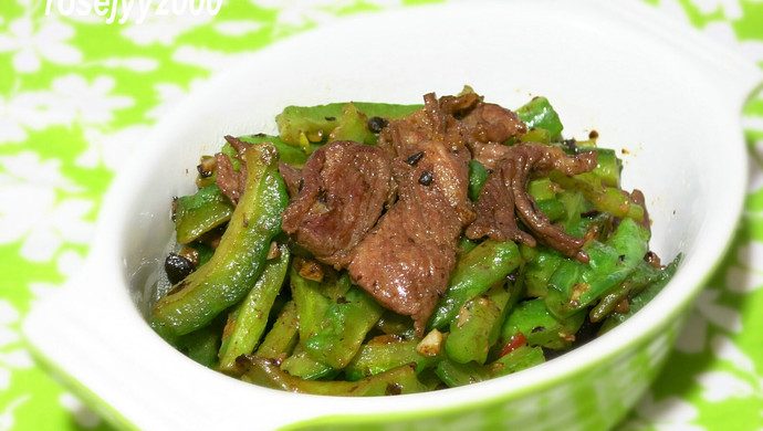 蒜头豆豉牛肉苦瓜