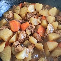 胡萝卜土豆炖鸡块的做法图解8