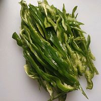 下饭神器--青椒炒蛋的做法图解5