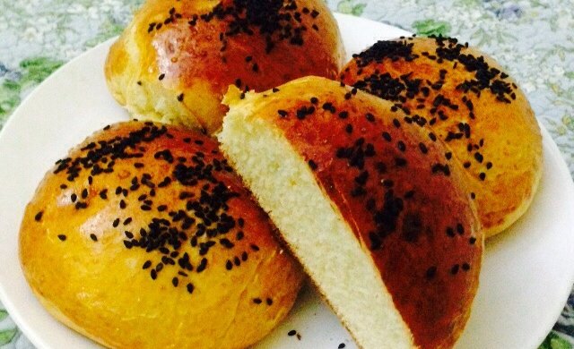 柔软的酸奶餐包