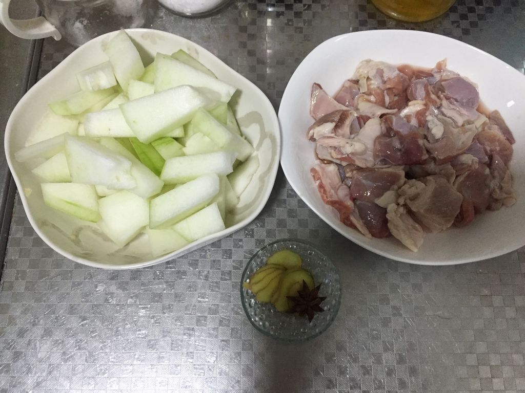 冬瓜鸡枞菌炖羊肉的做法图解2