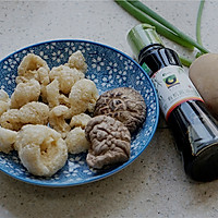 香焖猪皮土豆的做法图解1