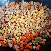 玉米胡瓜椒肉粒的做法图解4