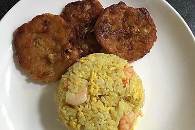 咖喱虾仁蛋炒饭