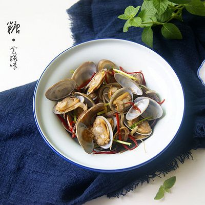 蛤蜊的特色吃法 【芥末油拌蛤蜊】