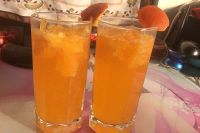 橙子鲜果杯