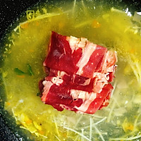酸汤肥牛的做法图解10