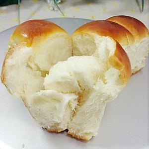 面包伯伯教你怎样制作柔软手撕面包？