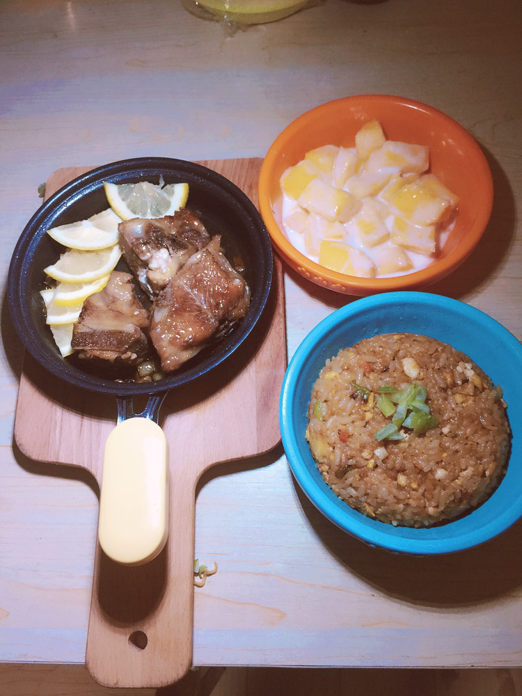 酱油炒饭吃不腻的做法