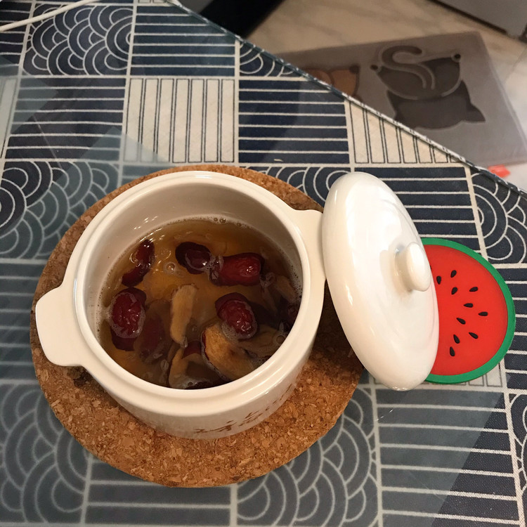 清炖红枣石蜂糖燕窝的做法
