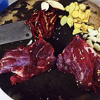 干锅萝卜牛皮的做法图解2