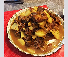 红烧排骨和土豆，减肥者都忍不住要吃多几块肉版本的做法