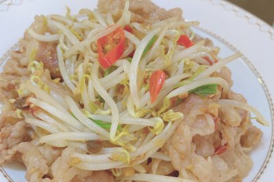 肥牛炒豆芽