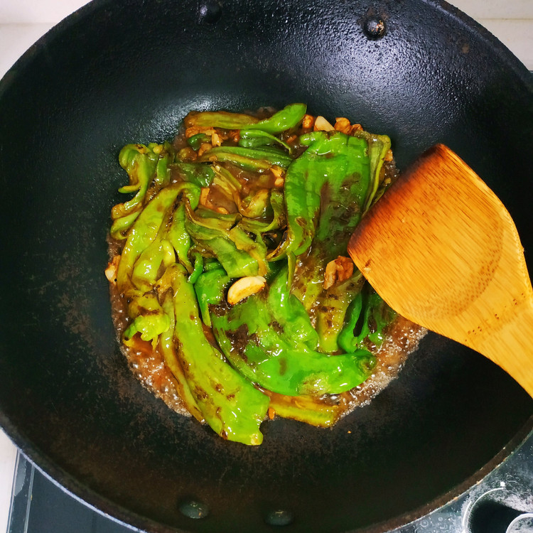 虎皮青椒的做法