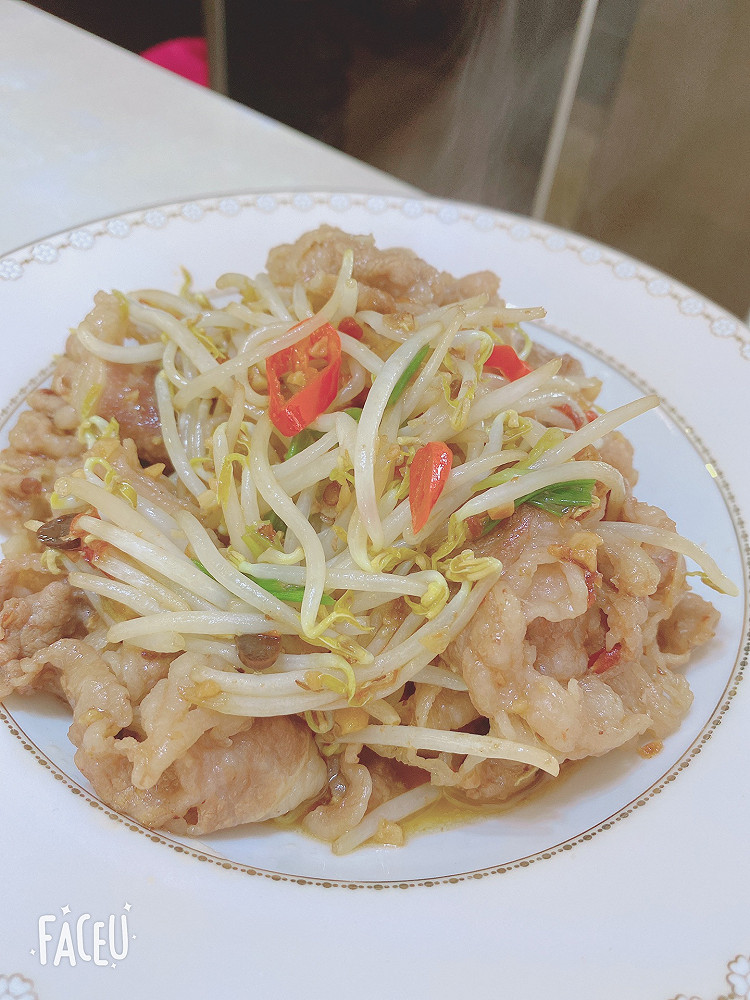 肥牛炒豆芽的做法