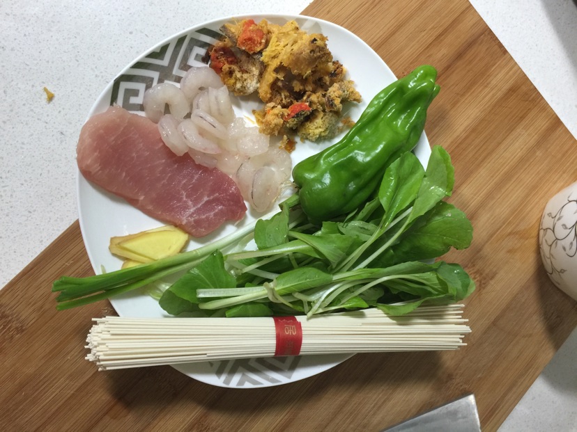 肉丝炒面--蟹糊版的做法图解1