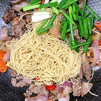 #肉食主义#牛肉炒面的做法图解11