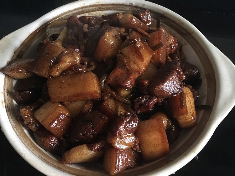 肉烧海带的做法