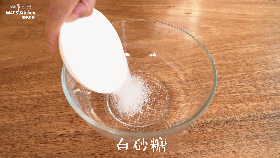 甜蜜的巧克力玛芬，祝大家情人节快乐！的做法图解1