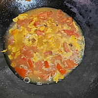 #打工人的健康餐#西红柿鸡蛋面的做法图解5