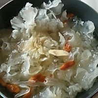 美容滋补银耳汤的做法图解3