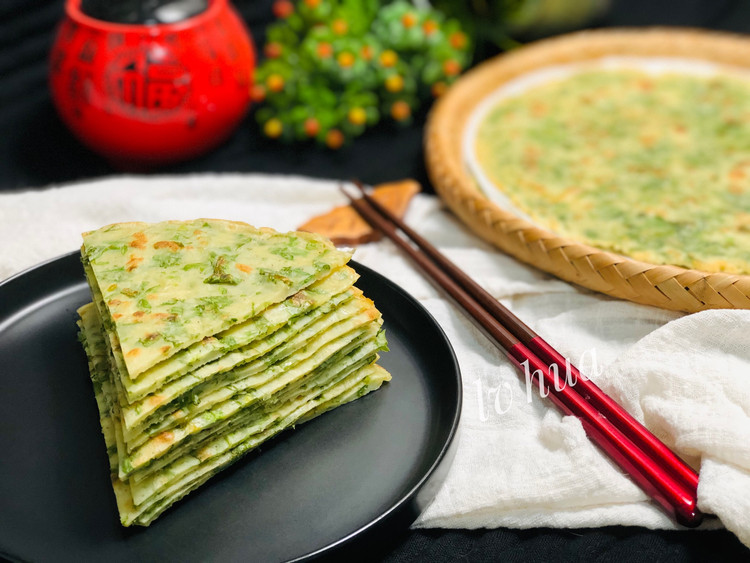 用芹菜叶子做出来的饼 素食的做法