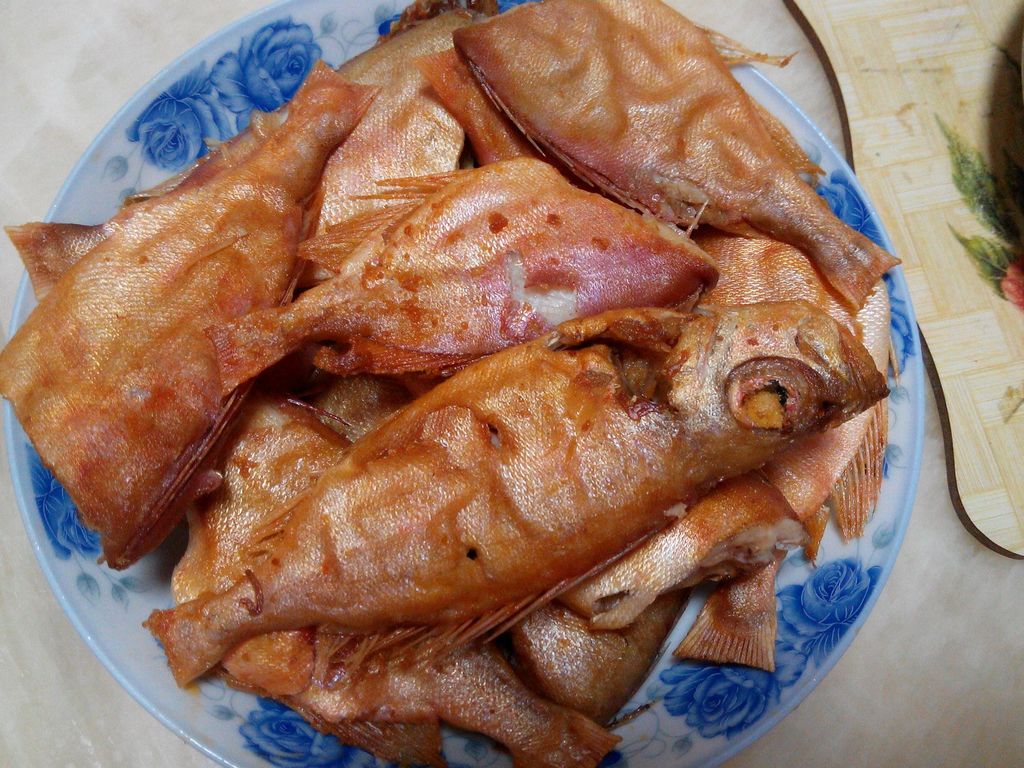 香煎鲷鱼怎么做_香煎鲷鱼的做法视频_营养师奕可_豆果美食
